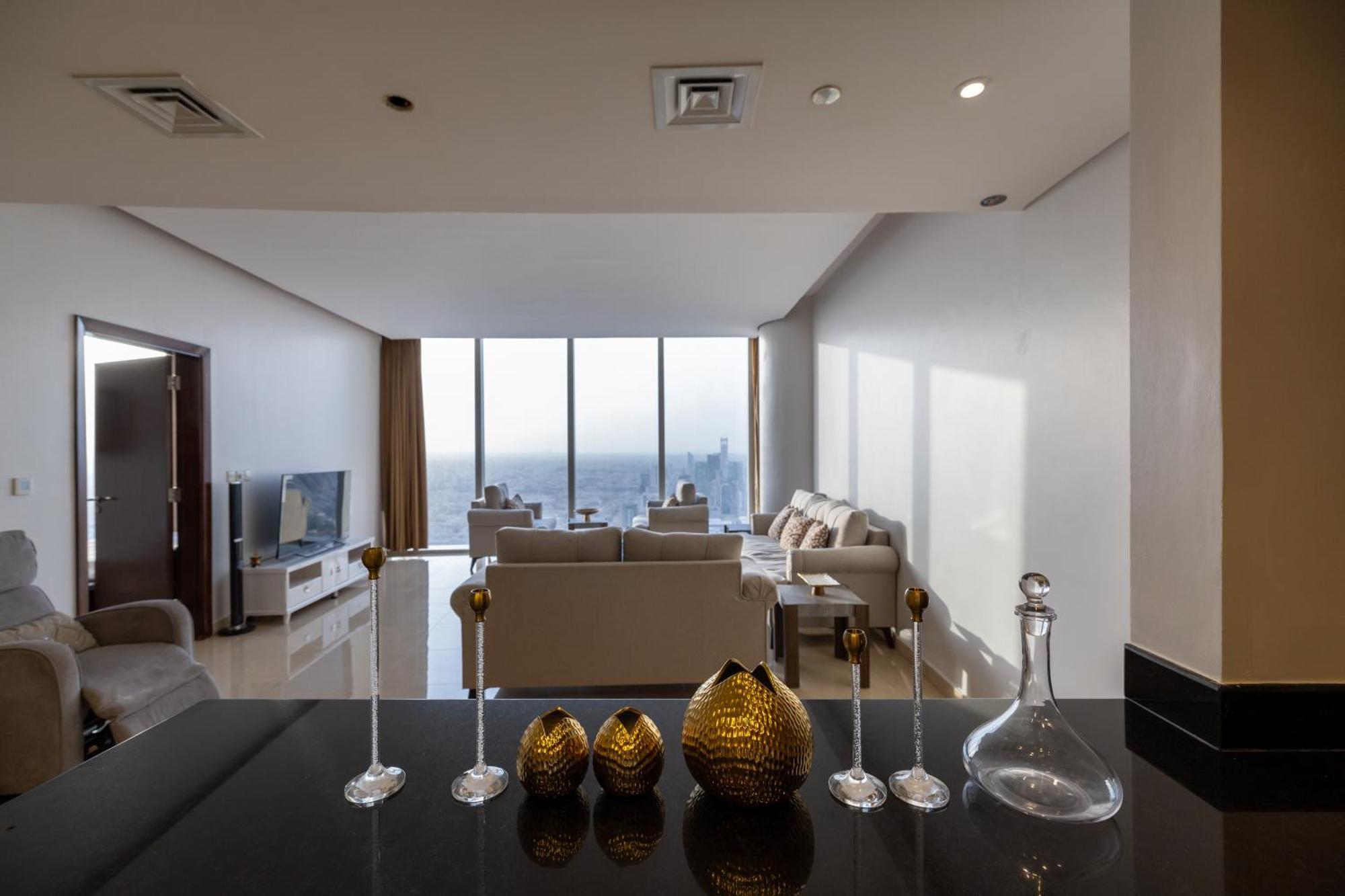 Rafal Tower 90 * Riyadh